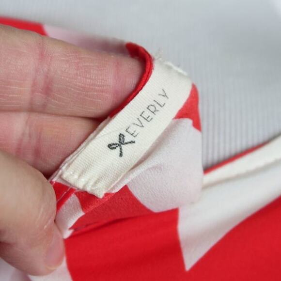 Everly Red White Chevron Stripe 3/4 Sleeve Blouse Top Semi Sheer Size Medium - Picture 4 of 5